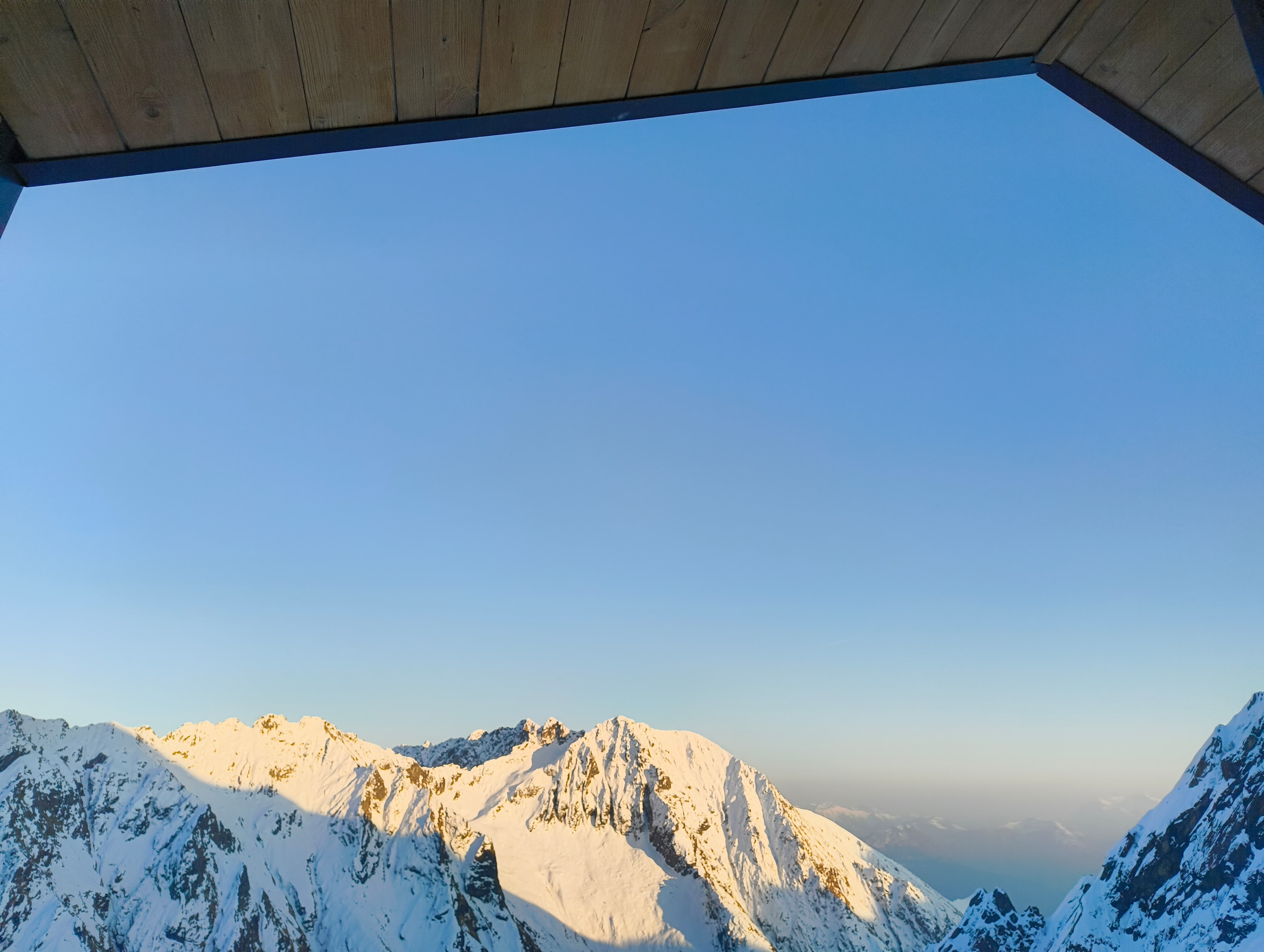 Foto copetina Bivacco Zeb